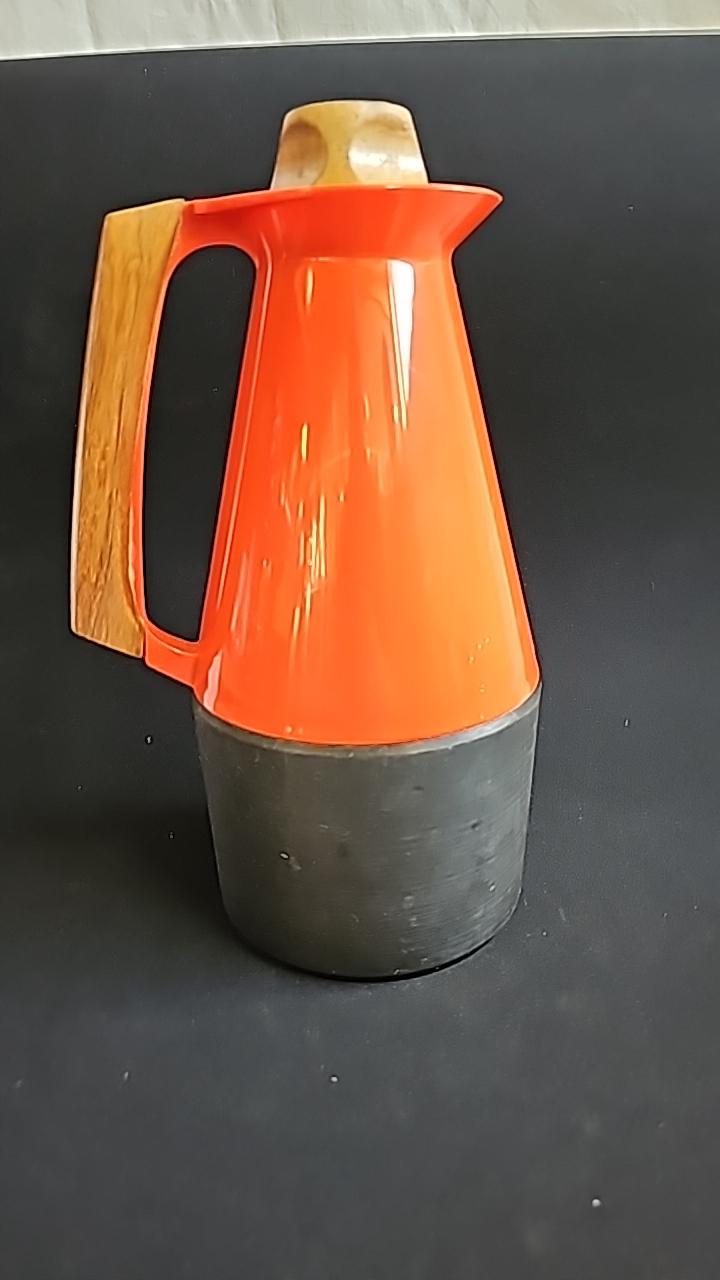 TV-KANNA/TERMOS, 'Signatur', Carl Arne Breger, Husqvarna borstfabrik, ritad 1962