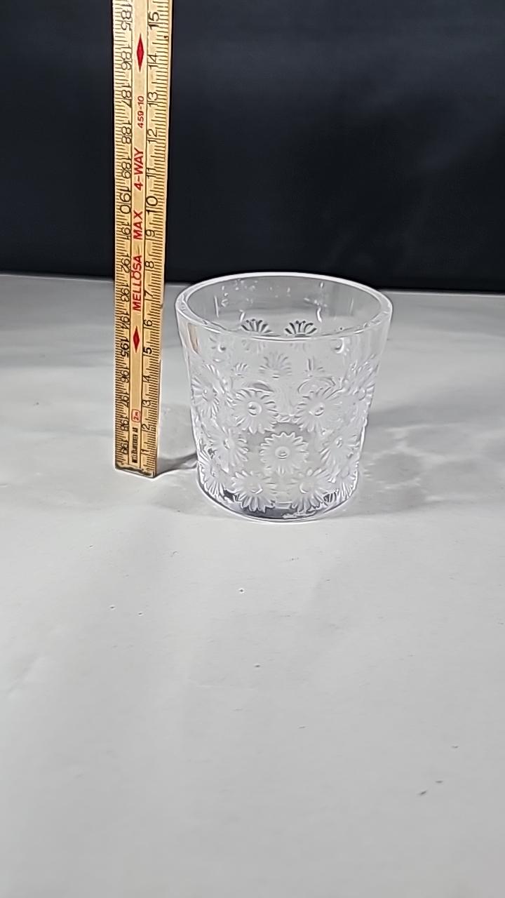 Lalique, France, höjd: 7 cm Glas