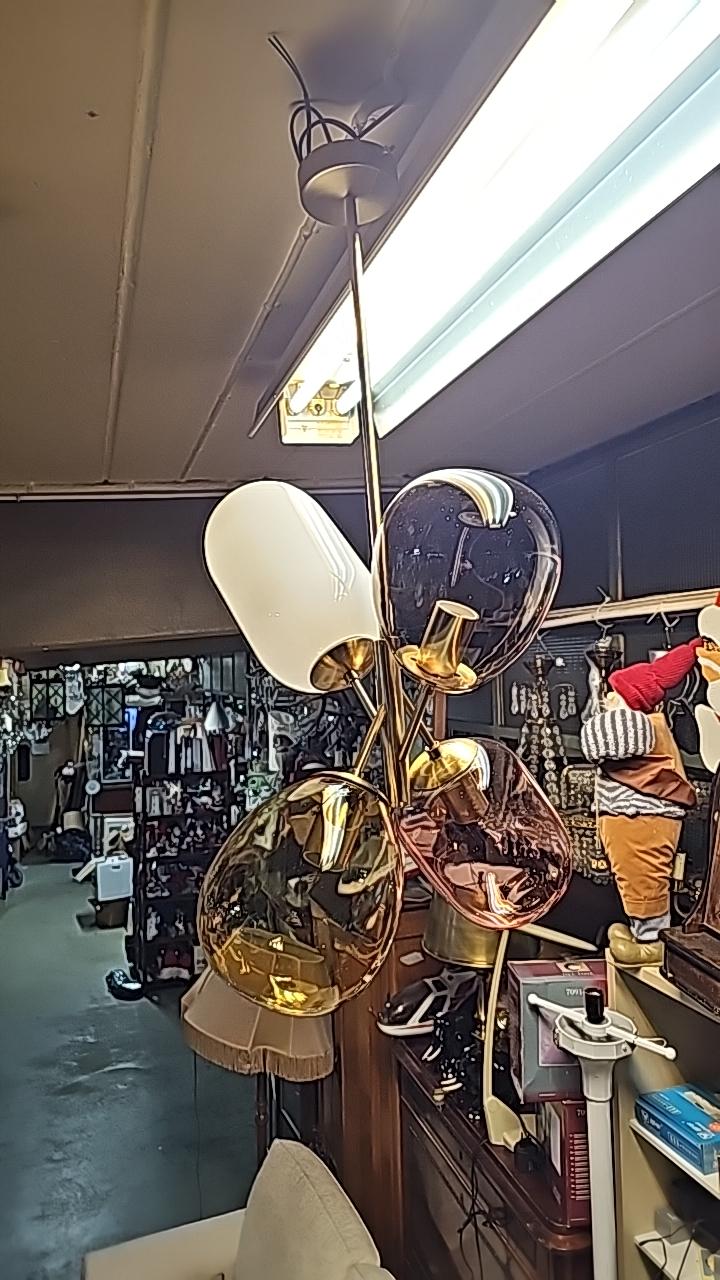 Snygg Taklampa med glasbollar