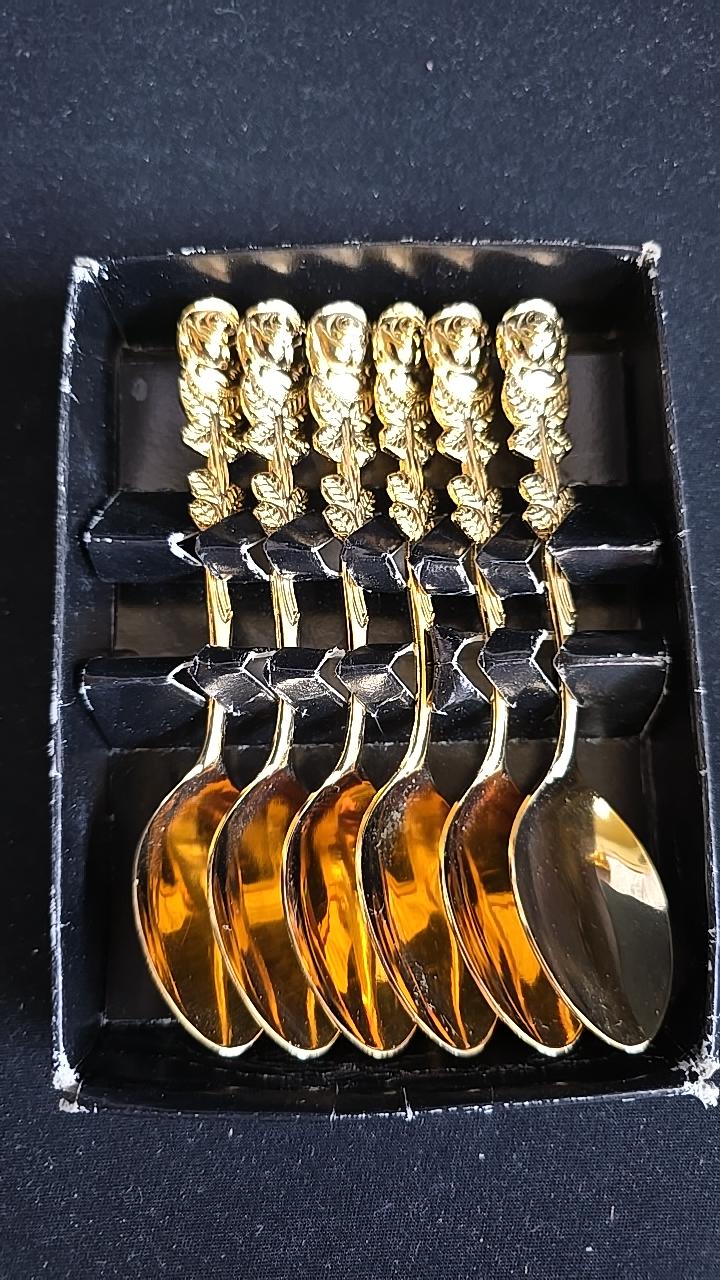 Skedar i guldfärg 6st