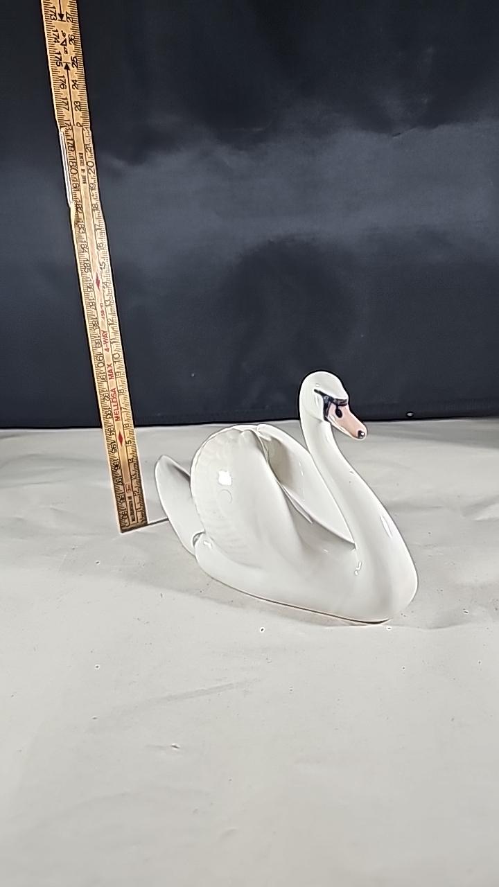 Royal Copenhagen Svane Figur No 755