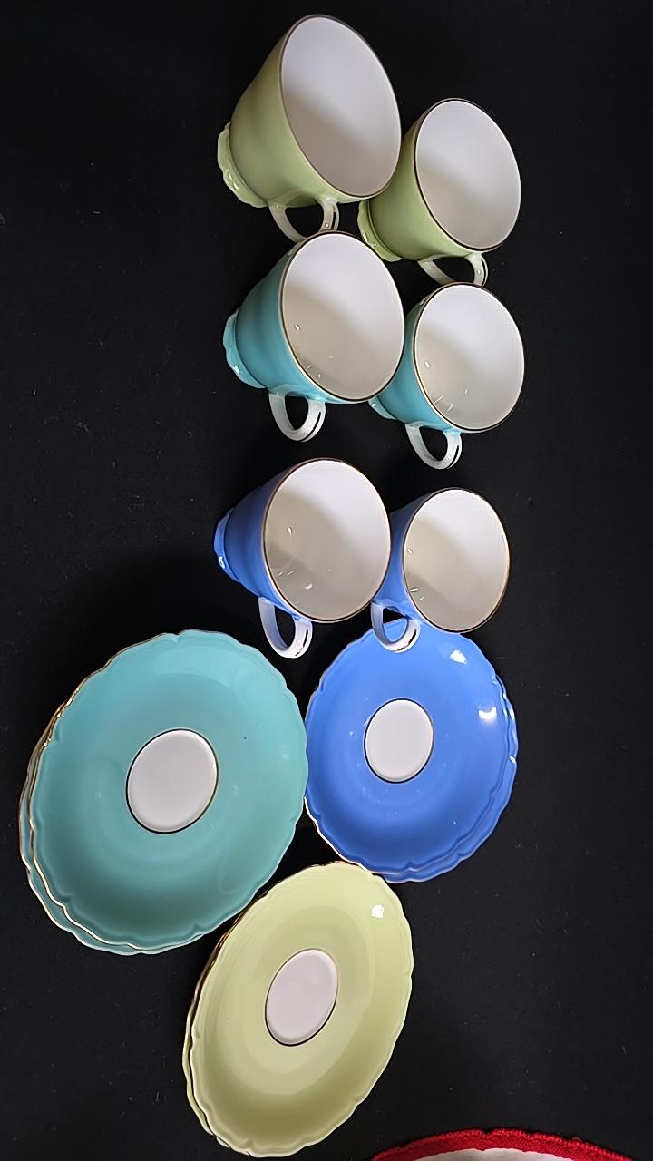 Jättesöta koppar, 6 st med fat. Bavaria