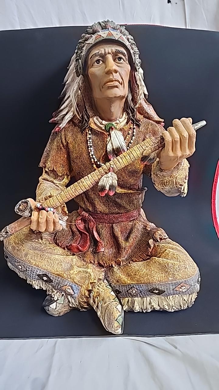 Stor Indian i harts, höjd 45 cm