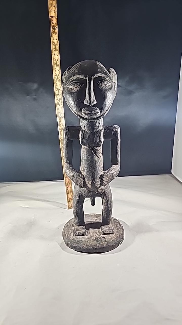 Gammal Afrikansk skulptur
