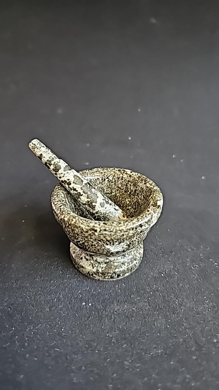 Mini Mortel i marmor höjd 4cm stav längd = 6.5cm