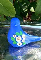 Vacker Deco fågel till Påsk i blått med vita blommor handgjord 